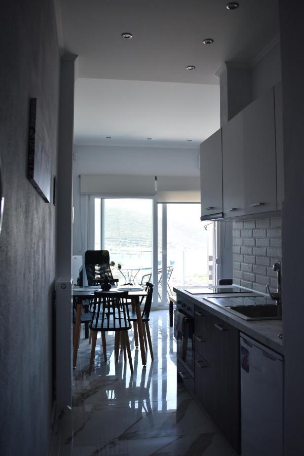 Relaxo Maisonette Elia Néa Péramos Екстериор снимка